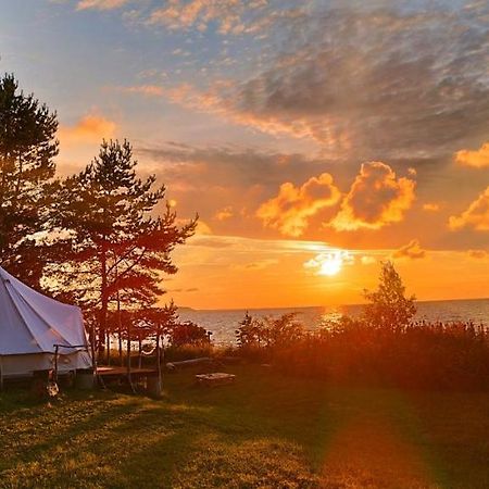 Mereaeaere Glamping Ja Rannamaja Liimala Eksteriør billede